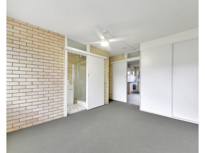 2/26 Hall Street, Chermside QLD 4032