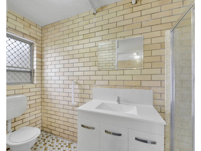 2/26 Hall Street, Chermside QLD 4032