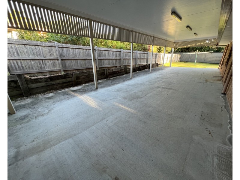 10 Janna Court, Eatons Hill QLD 4037