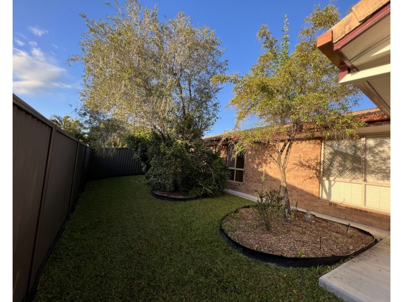 10 Janna Court, Eatons Hill QLD 4037