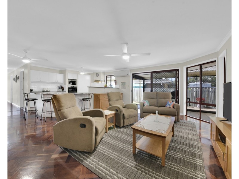 77 Lilly Pilly Crescent, Fitzgibbon QLD 4018