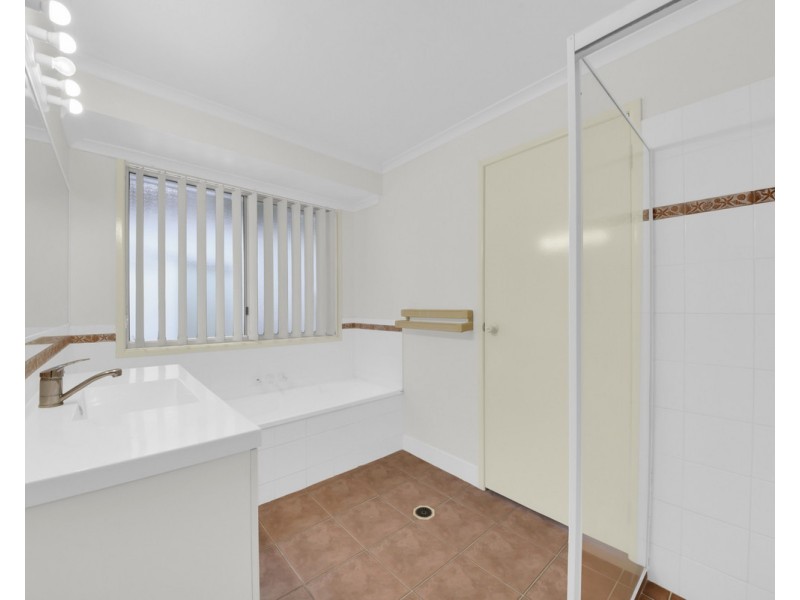 5 Wanda Court, Albany Creek QLD 4035