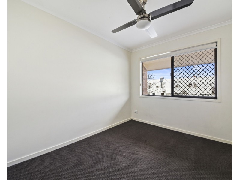 2/11 Balcara Avenue, Carseldine QLD 4034