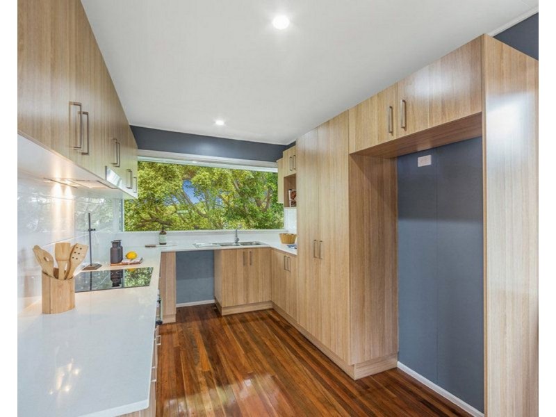 16 Kilburn Street, Chermside QLD 4032