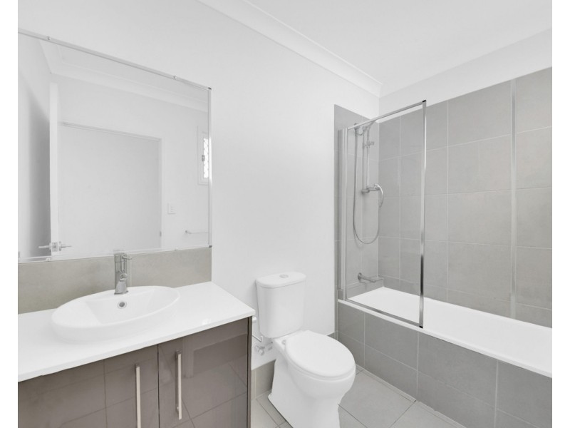 52 Hinchinbrook Avenue, Fitzgibbon QLD 4018