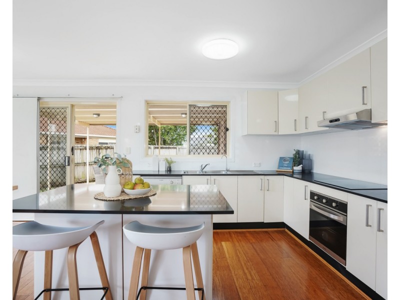 8 Acacia Close, Fitzgibbon QLD 4018