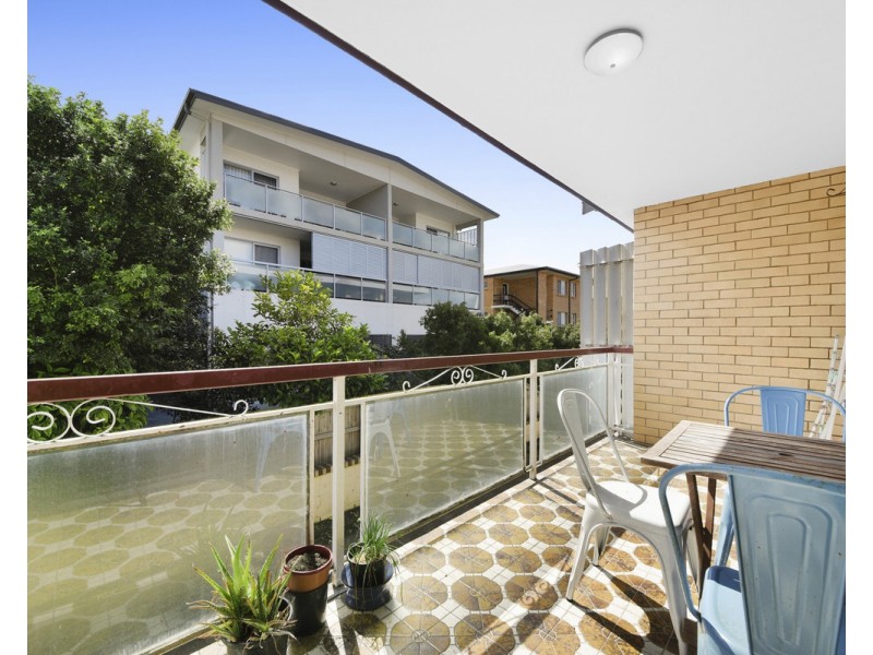 2/11 Windsor Street, Nundah QLD 4012