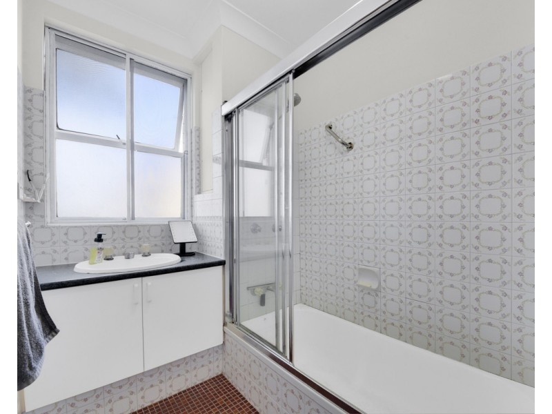 2/11 Windsor Street, Nundah QLD 4012