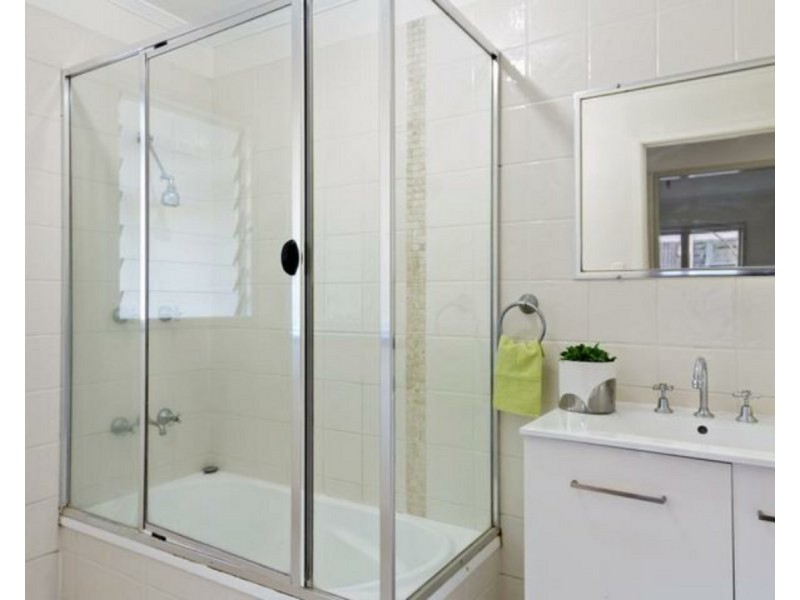 9 Maryland Street, Stafford Heights QLD 4053