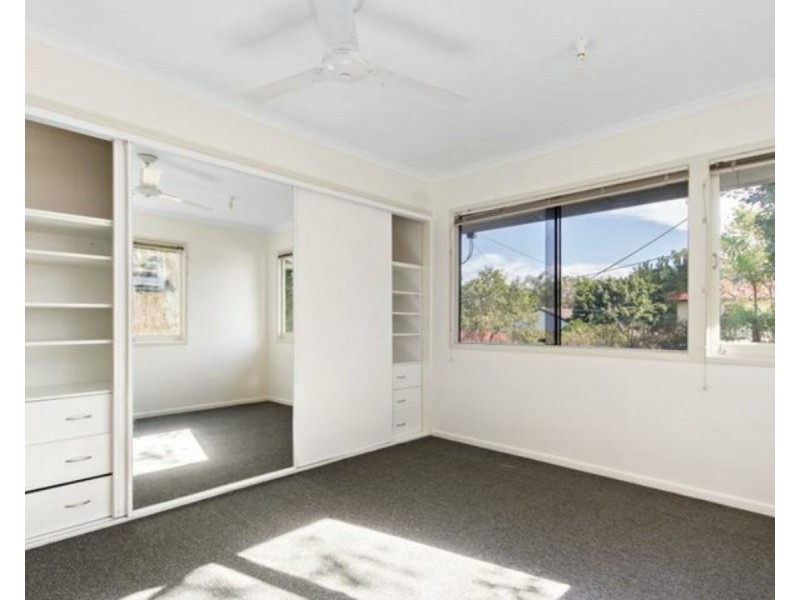 9 Maryland Street, Stafford Heights QLD 4053