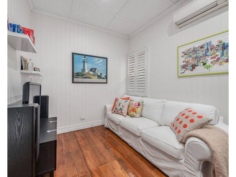 26 Soudan Street, Bardon QLD 4065