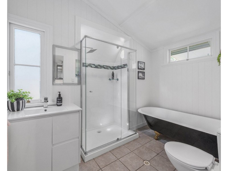 26 Soudan Street, Bardon QLD 4065