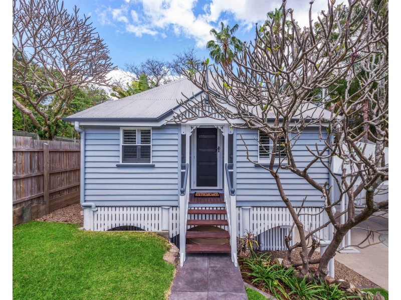 26 Soudan Street, Bardon QLD 4065