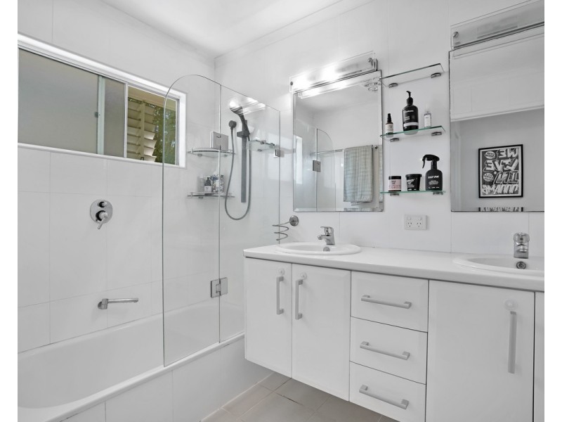 26 Carrie Street, Zillmere QLD 4034