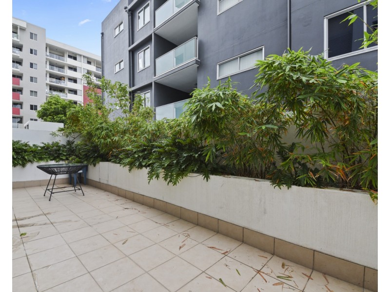 2001/19 Playfield Street, Chermside QLD 4032