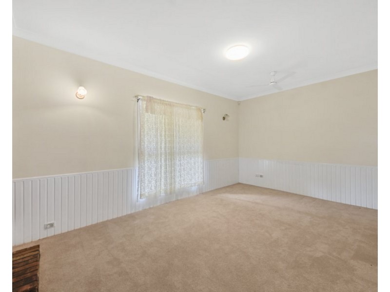 343 Bridgeman Road, Bridgeman Downs QLD 4035