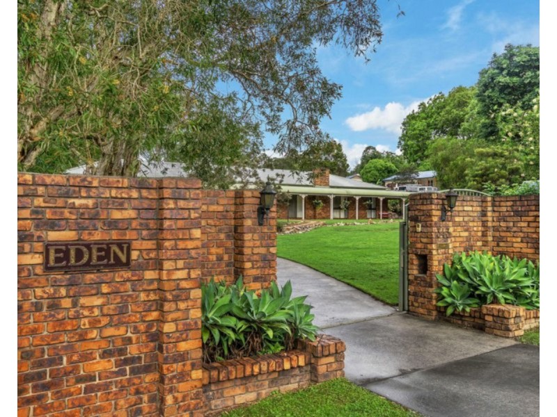 343 Bridgeman Road, Bridgeman Downs QLD 4035