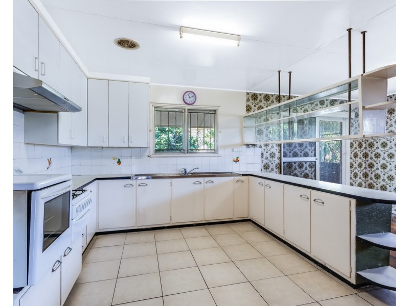 9 Galena Street, Chermside QLD 4032