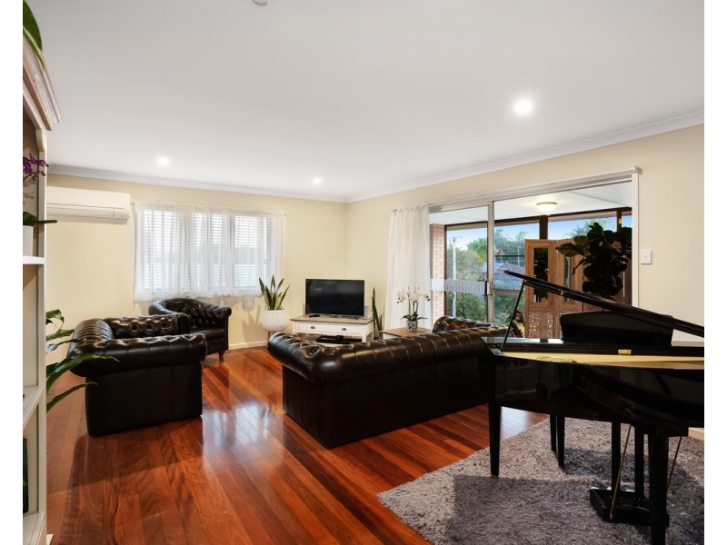 9 Graymond Street, Chermside West QLD 4032