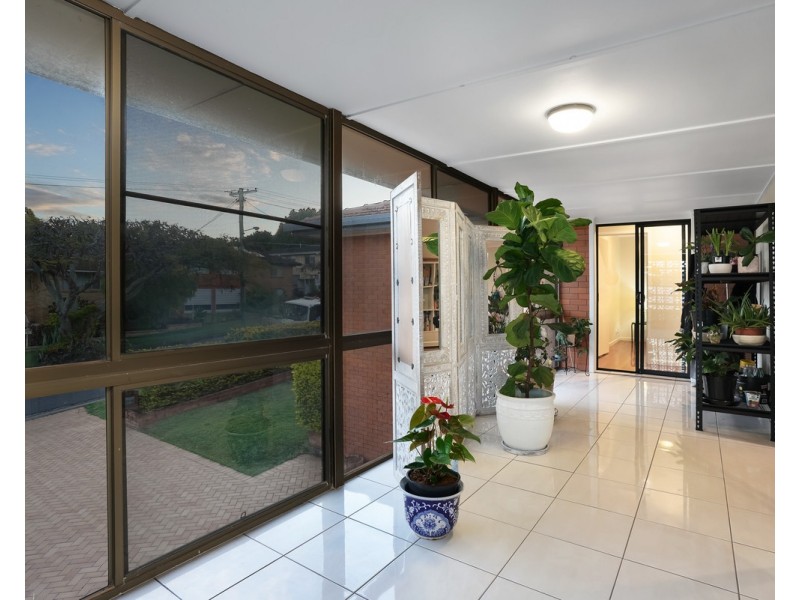 9 Graymond Street, Chermside West QLD 4032