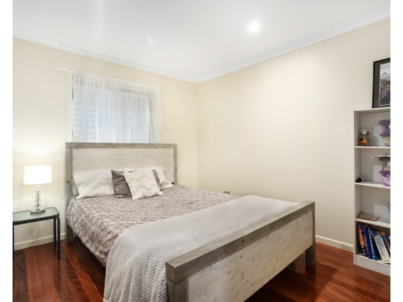9 Graymond Street, Chermside West QLD 4032