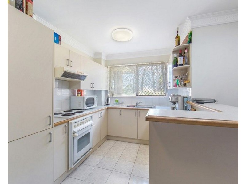 1/2 Henry Street, Chermside QLD 4032