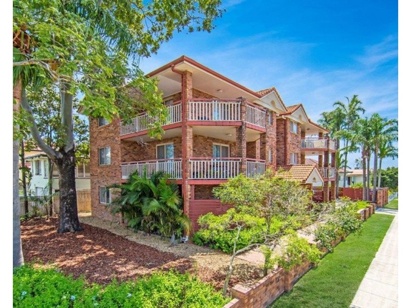 1/2 Henry Street, Chermside QLD 4032