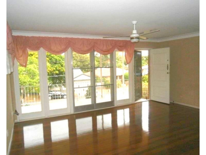 6 Hanbury Street, Chermside West QLD 4032