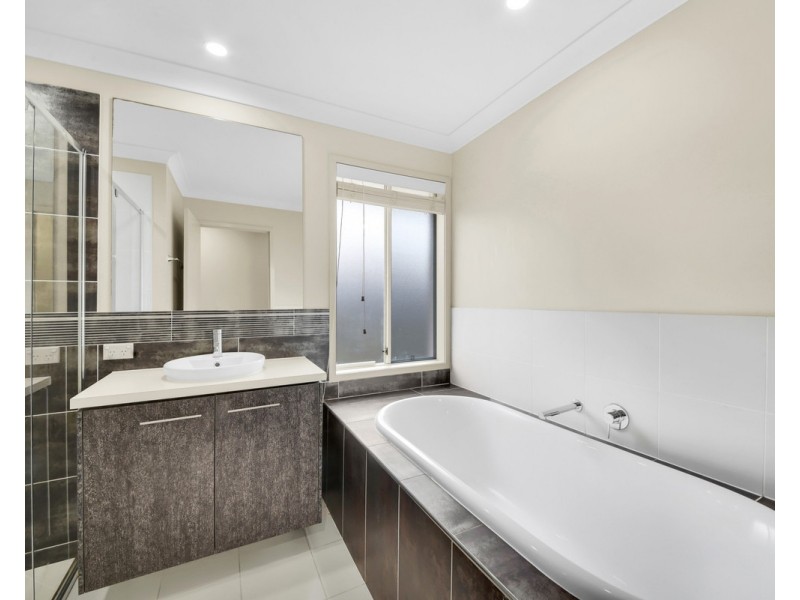 10 Ginger Crescent, Griffin QLD 4503