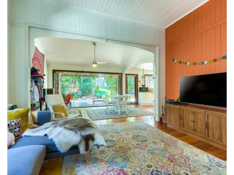 94 Sixth Avenue, Windsor QLD 4030