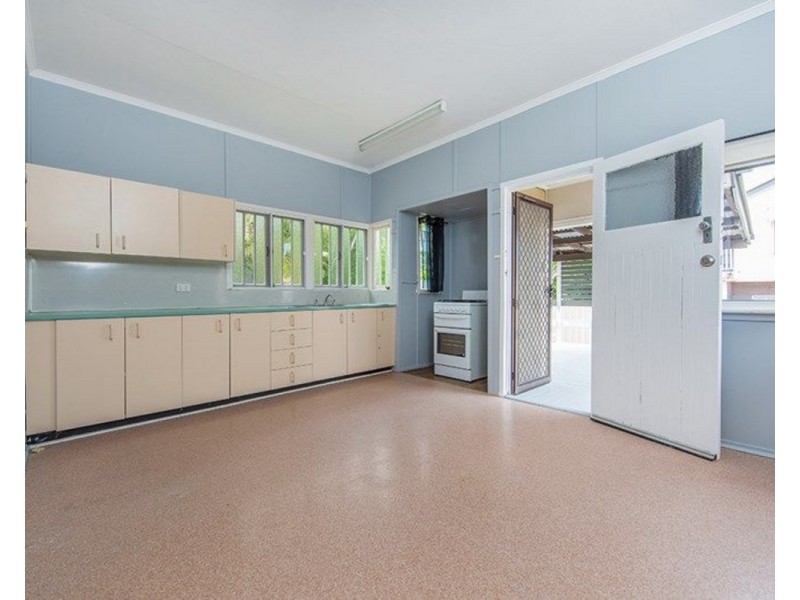 98 Main Avenue, Wavell Heights QLD 4012