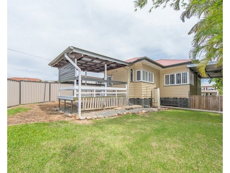 98 Main Avenue, Wavell Heights QLD 4012