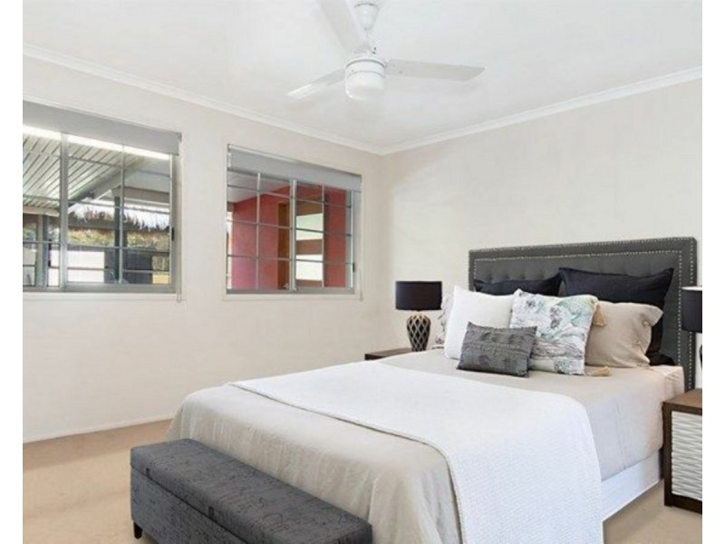 34 Daniel Court, Scarborough QLD 4020