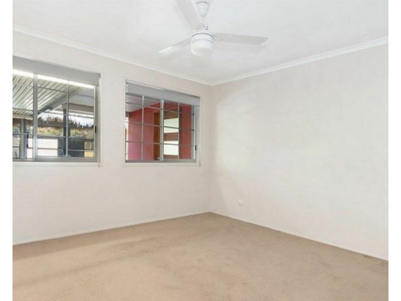 34 Daniel Court, Scarborough QLD 4020