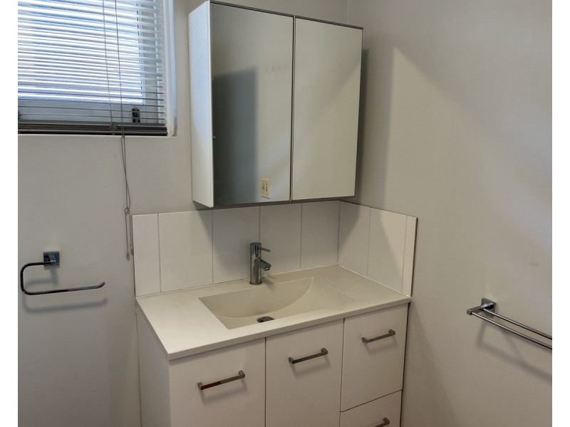 Unit 4/264 Kingsford Smith Drive, Hamilton QLD 4007