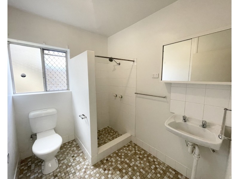 2/11 Kelso Street, Chermside QLD 4032