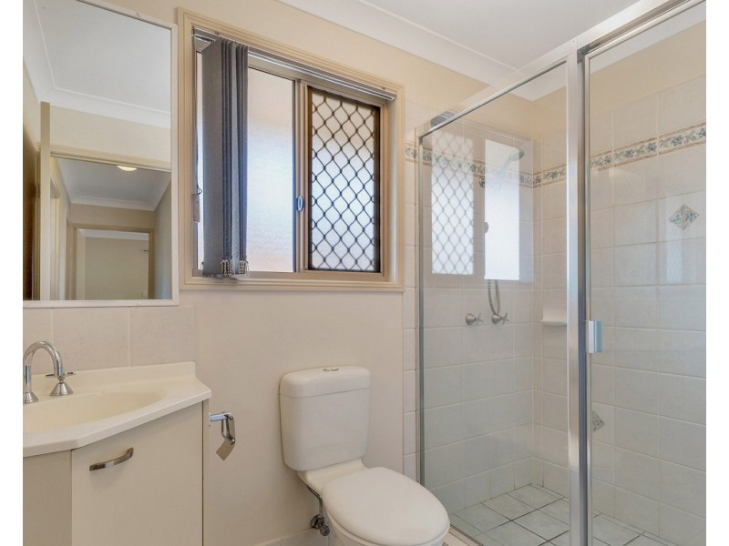 2/58 Sparkes Street, Chermside QLD 4032