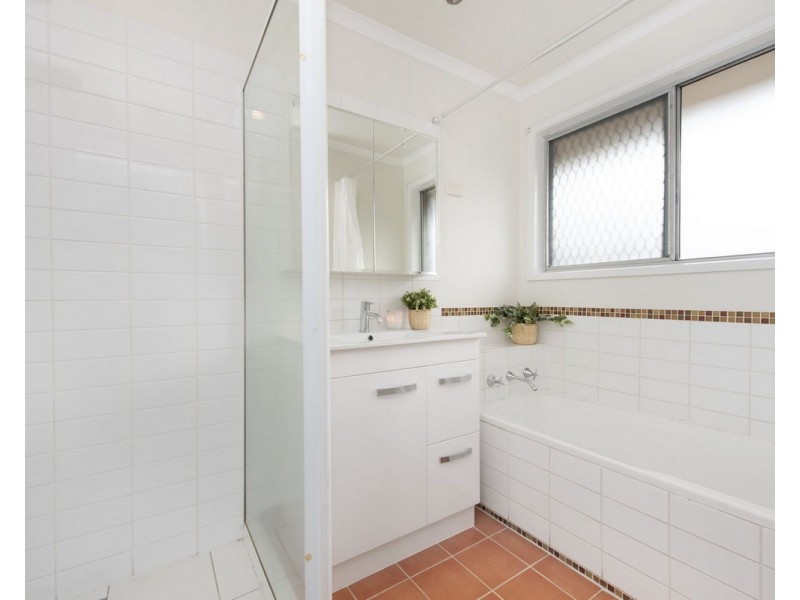 70 Redbourne Street, Chermside West QLD 4032