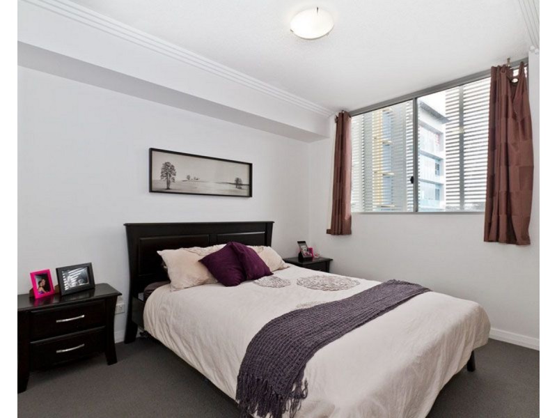 210/392 Hamilton Road, Chermside QLD 4032