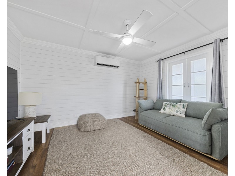 7 Beta Street, Stafford Heights QLD 4053