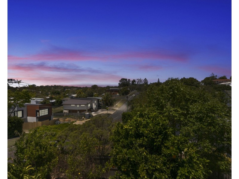 7 Beta Street, Stafford Heights QLD 4053