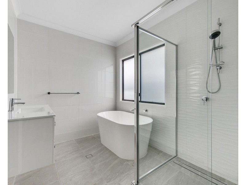 117 Sibley Road, Wynnum West QLD 4178