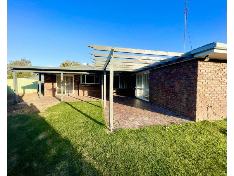 4 Hylacola Street, Albany Creek QLD 4035