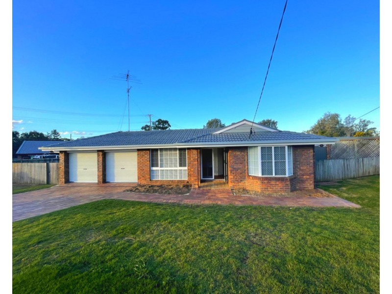 4 Hylacola Street, Albany Creek QLD 4035