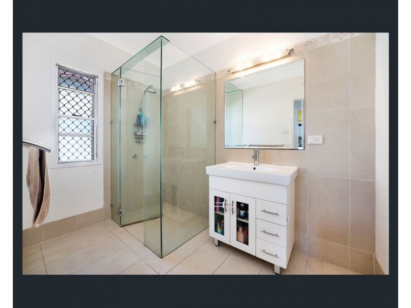 11 Henwood Street, Aspley QLD 4034