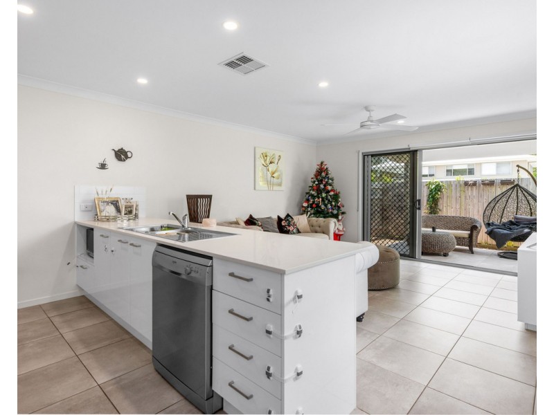 33/20 Eminence Lane, Bridgeman Downs QLD 4035