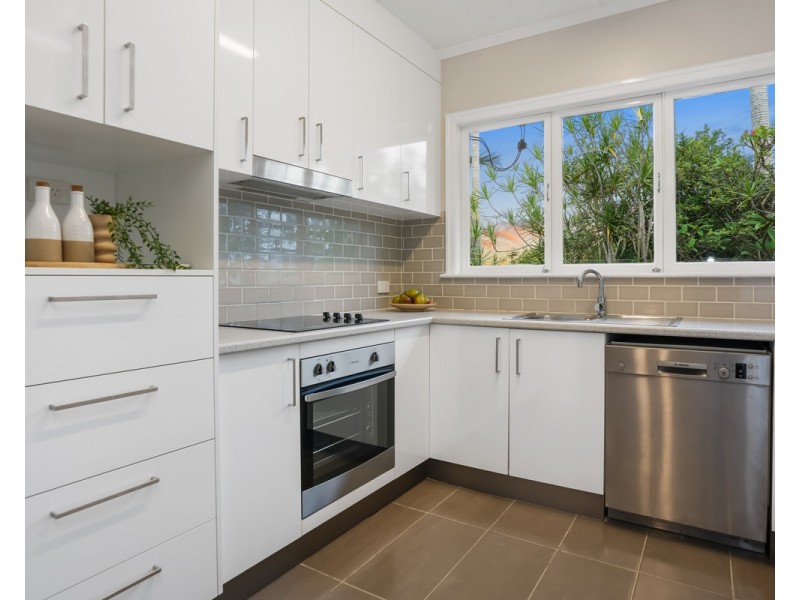 67 Basnett Street, Chermside West QLD 4032