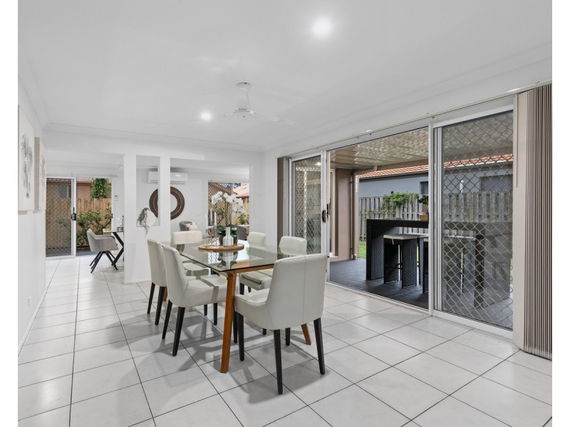 74 Waterlilly Circuit, Carseldine QLD 4034
