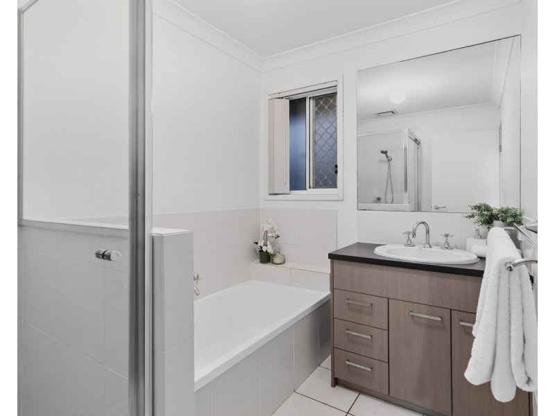 74 Waterlilly Circuit, Carseldine QLD 4034