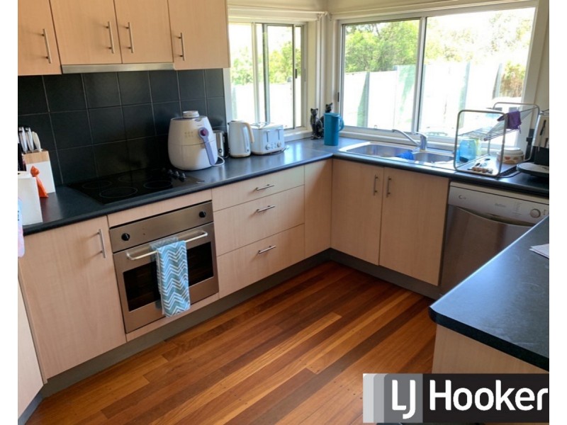 6 Ambrose Street, Brighton QLD 4017